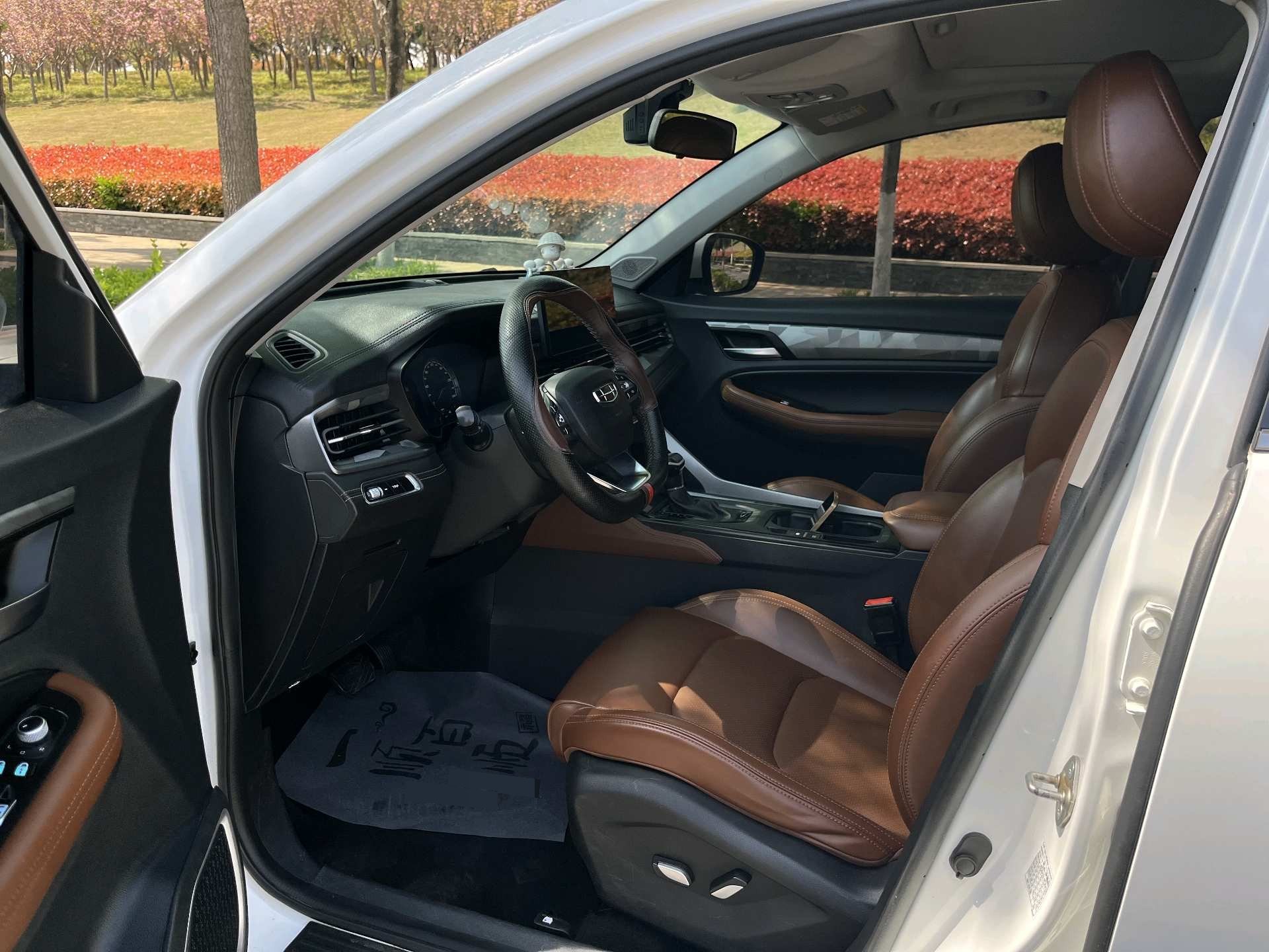 GEELY Vision X6 2022 car image #5
