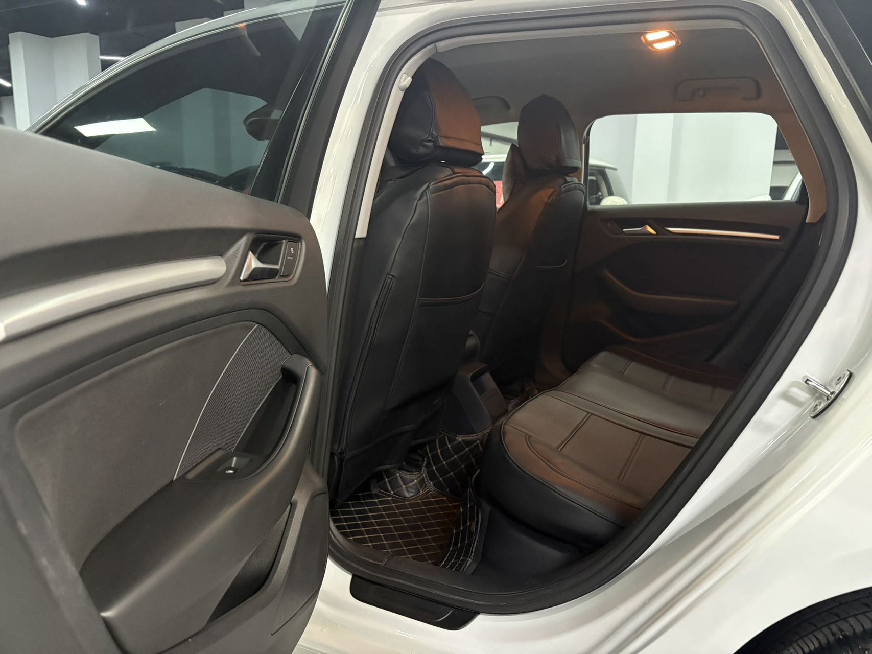 Audi A3 2015 car image #7