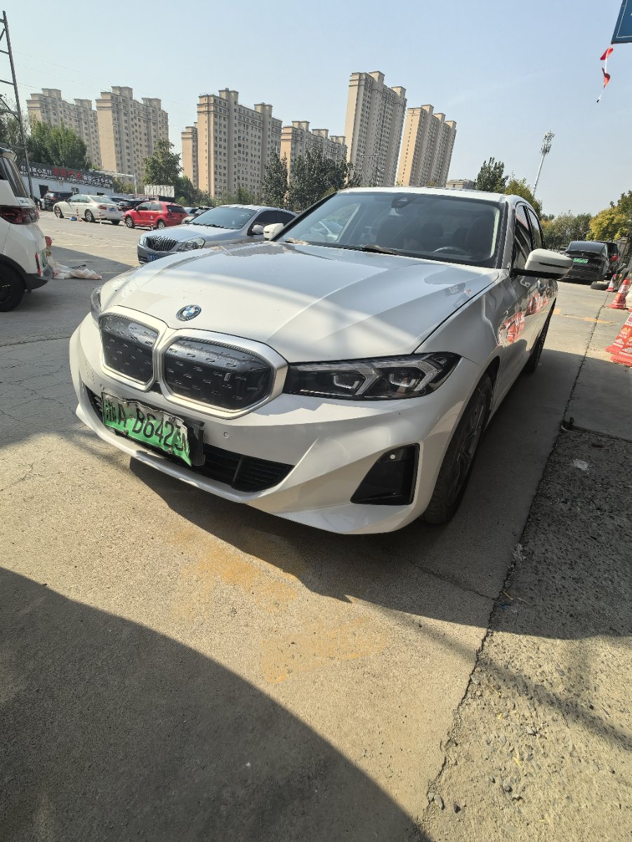BMW i3 2023 BMW i3 2023 صورة سيارة