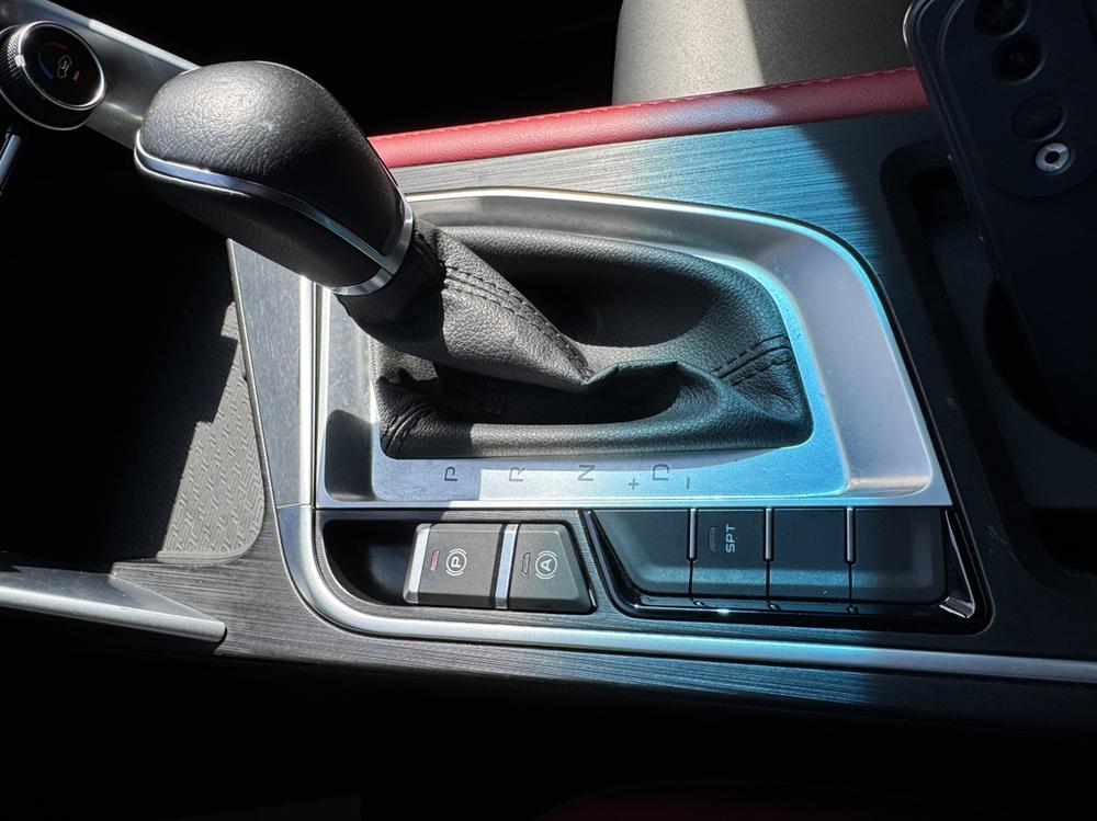 GEELY Binray 2021 car image #20