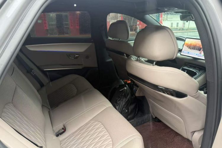 BYD Han 2024 car image #15