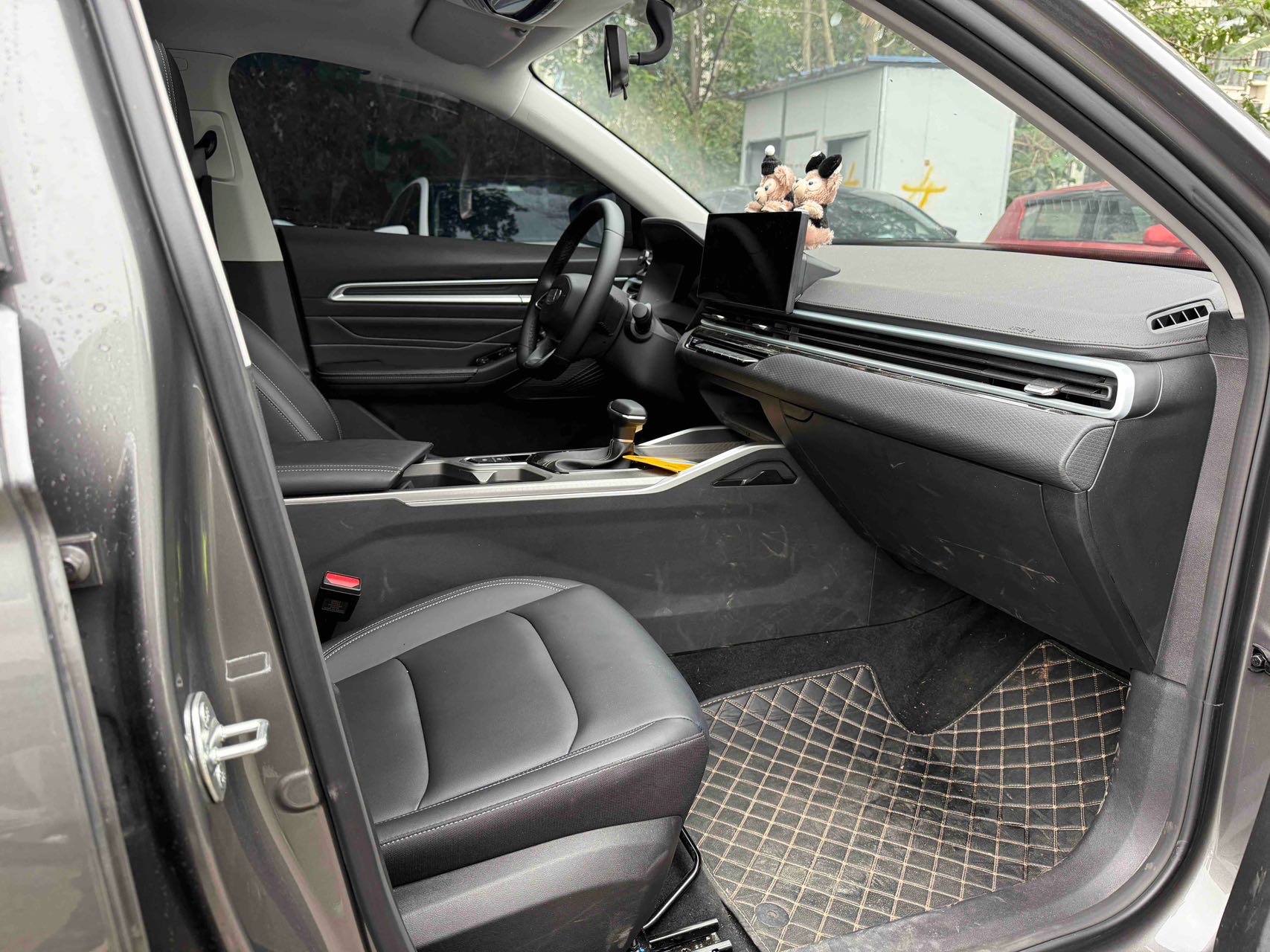 GEELY Emgrand 2025 #6 GEELY Emgrand 2025 car image #6