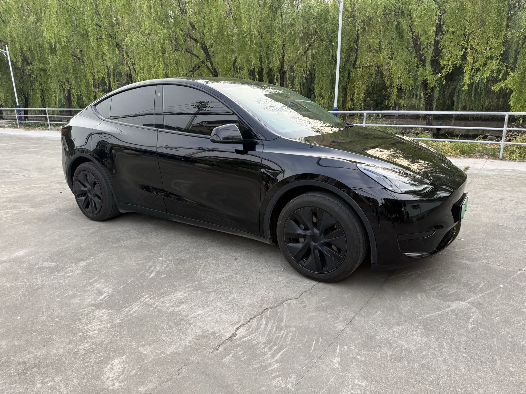 Tesla Model Y 2024 #3 Tesla Model Y 2024 car image #3