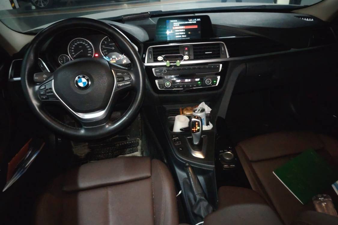 BMW 3 Series 2017 #21 BMW 3 Series 2017 car image #21