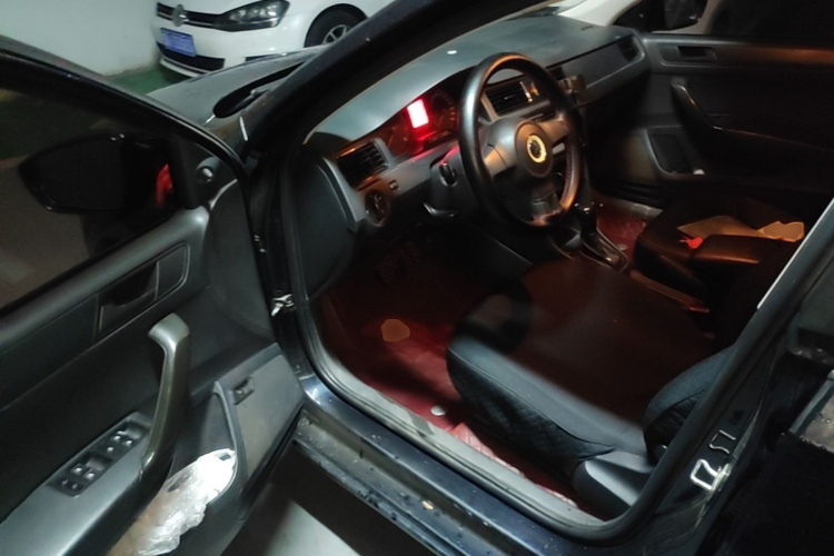 Volkswagen Santana 2016 car image #16