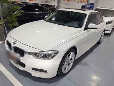 BMW 3 Series 2018 car image 