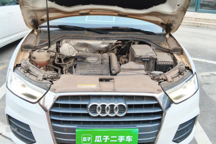 Audi Q3 2017 car image #22