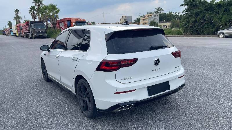 Volkswagen Golf 2020 car image #7