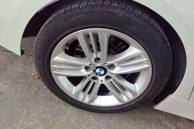 BMW 3 Series 2015 car image #5