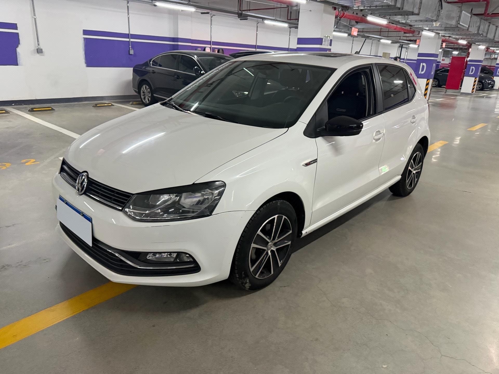 Volkswagen Polo 2016 Volkswagen Polo 2016 car image