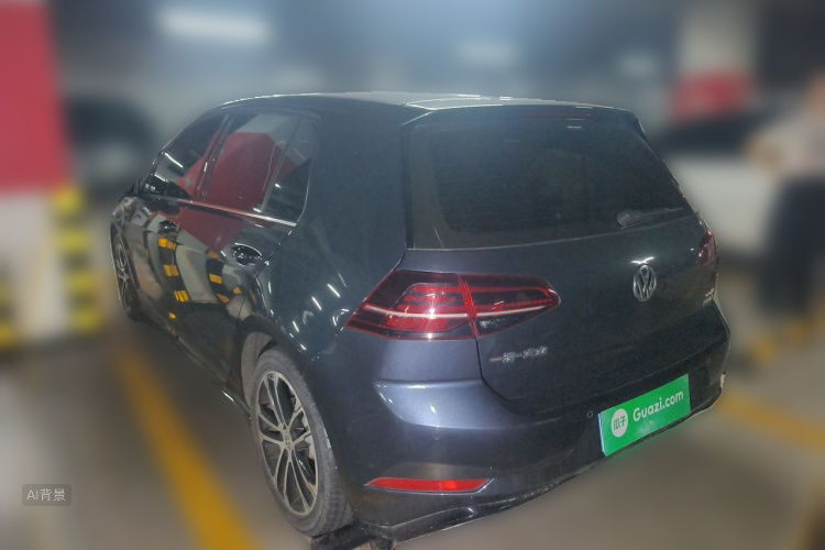 Volkswagen Golf 2019 car image #5