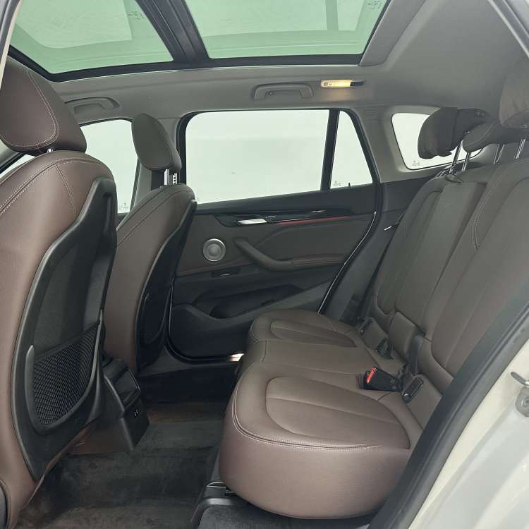 BMW X1 2022 #4 BMW X1 2022 car image #4