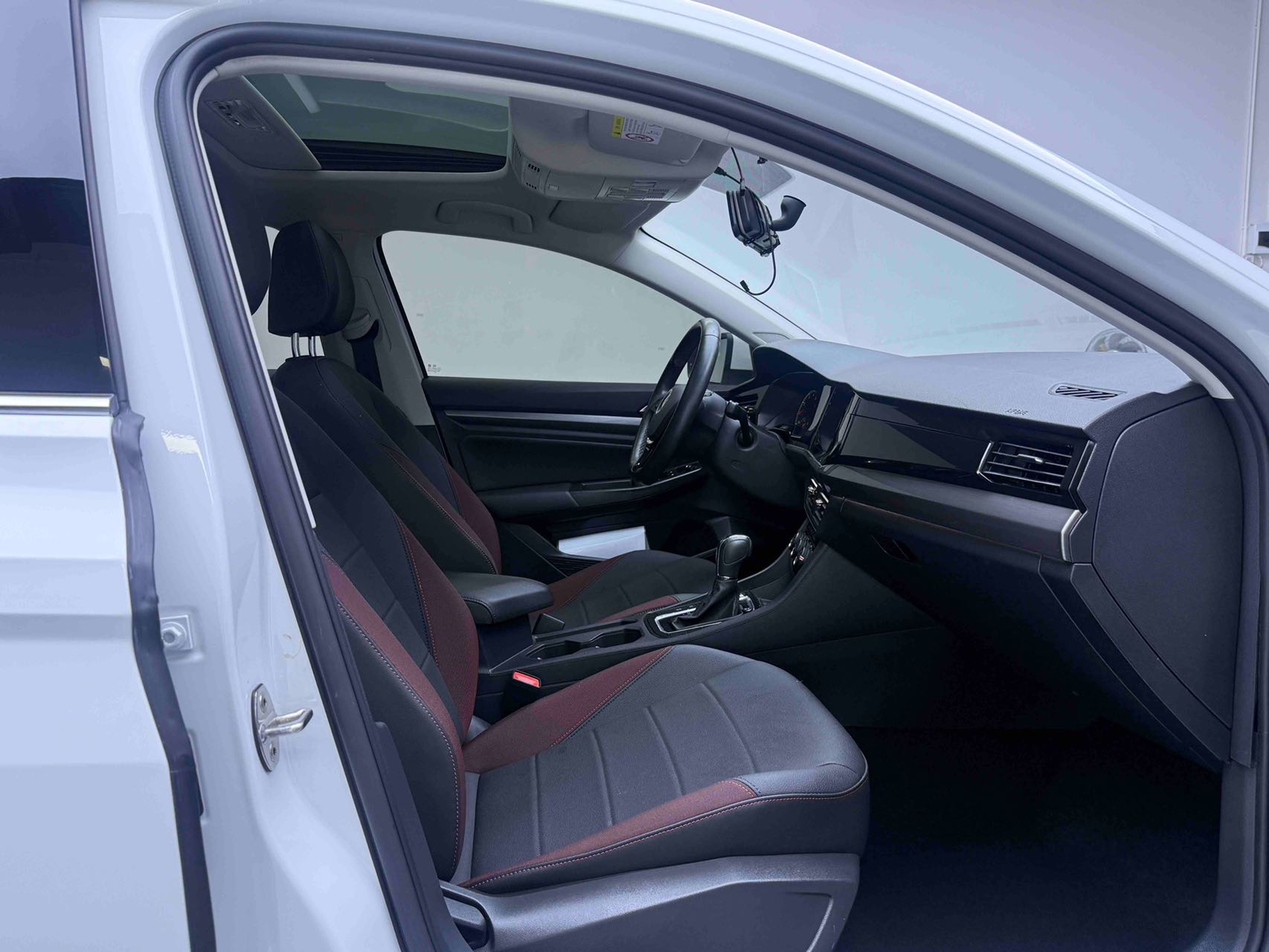 Volkswagen Bora 2022 car image #6