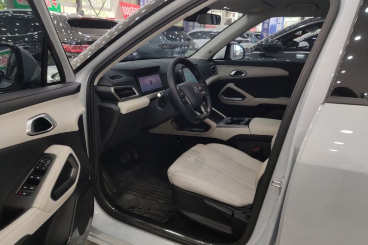 BYD YuanUP 2025 #16 BYD YuanUP 2025 immagine di auto #16
