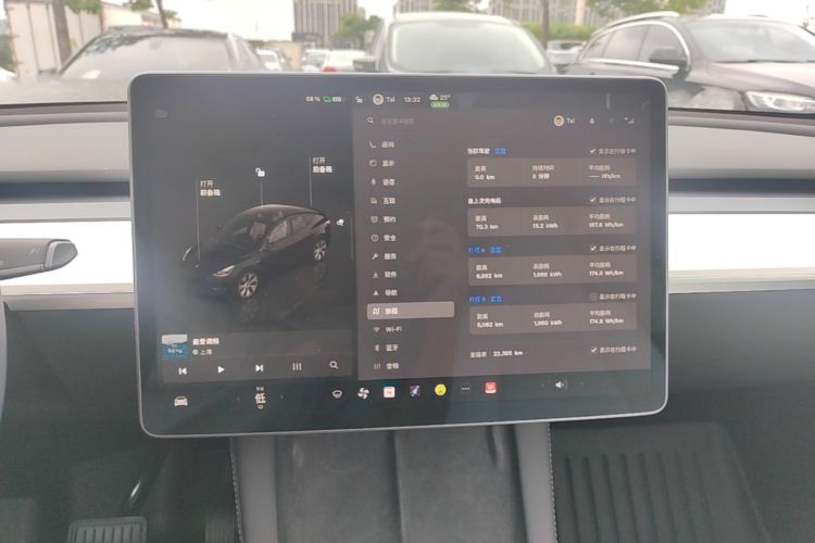 Tesla Model Y 2022 #12 Tesla Model Y 2022 car image #12