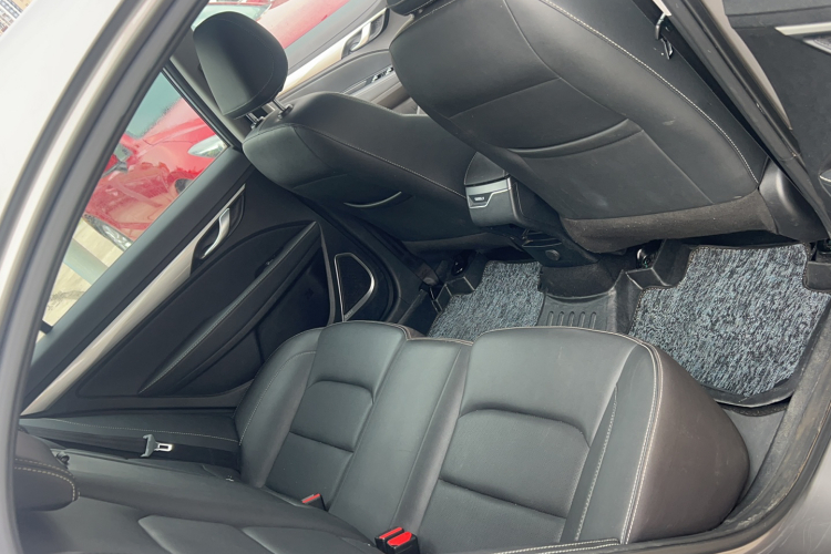 GEELY Emgrand 2020 #27 GEELY Emgrand 2020 car image #27