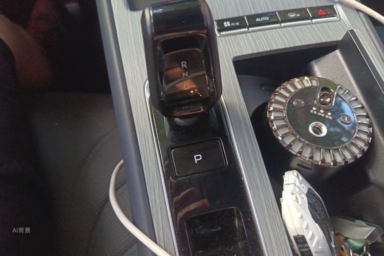 GEELY Boyue L 2024 car image #16