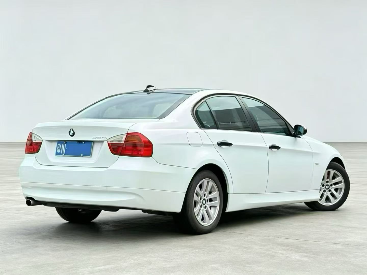 BMW 3 Series 2007 #5 BMW 3 Series 2007 car image #5