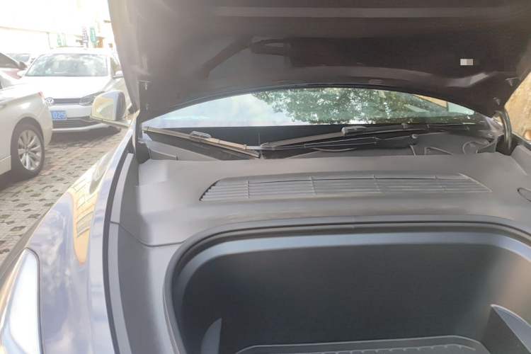 Tesla Model Y 2024 #23 Tesla Model Y 2024 immagine di auto #23