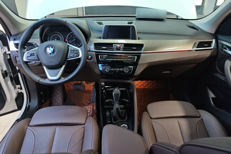 BMW X1 2018 car image #10