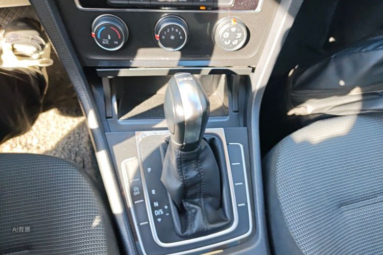 Volkswagen Golf 2018 #16 Volkswagen Golf 2018 car image #16