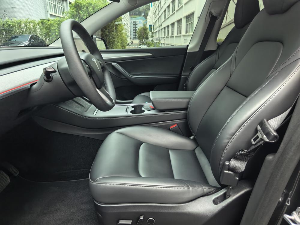 Tesla Model Y 2024 #8 Tesla Model Y 2024 car image #8