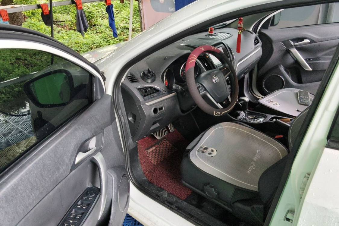 MG 5 2014 car image #23