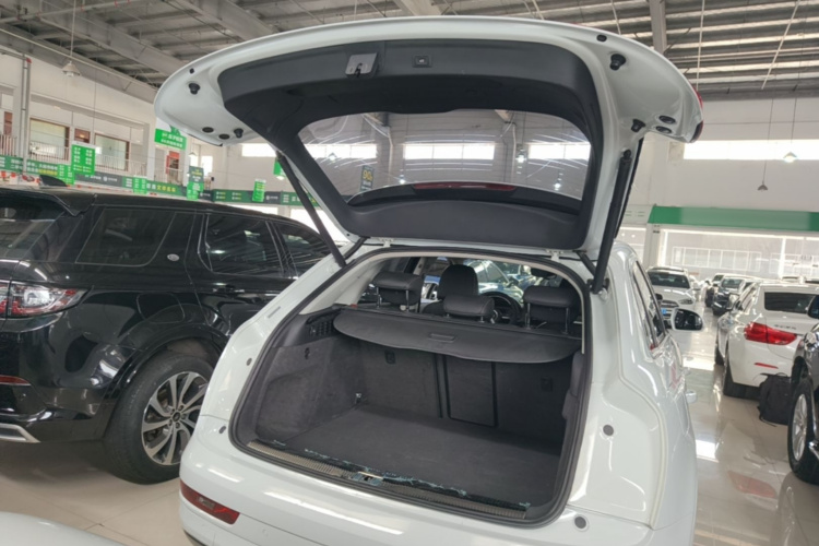 Audi Q3 2017 #19 Audi Q3 2017 car image #19