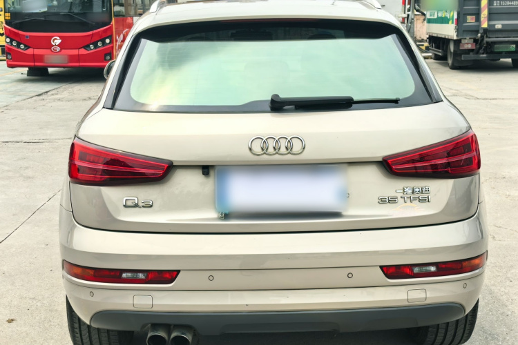 Audi Q3 2017 immagine di auto #10