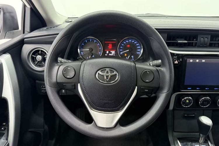 Toyota Corolla 2017 #11 Toyota Corolla 2017 car image #11