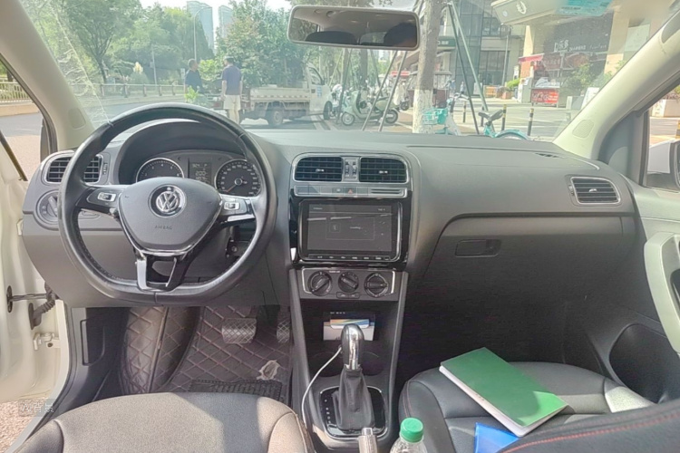 Volkswagen Polo 2016 #11 Volkswagen Polo 2016 car image #11
