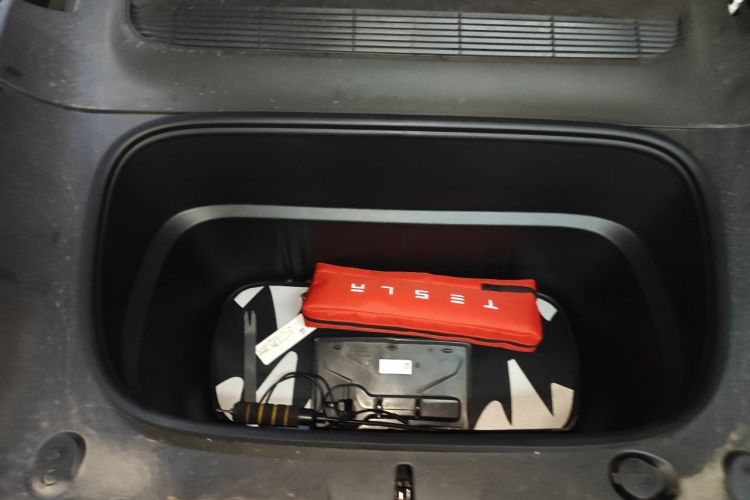 Tesla Model Y 2026 car image #18