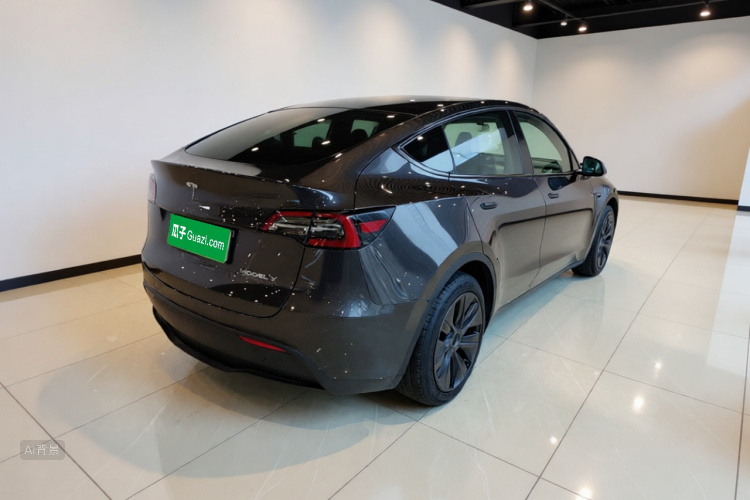 Tesla Model Y 2024 #7 Tesla Model Y 2024 car image #7
