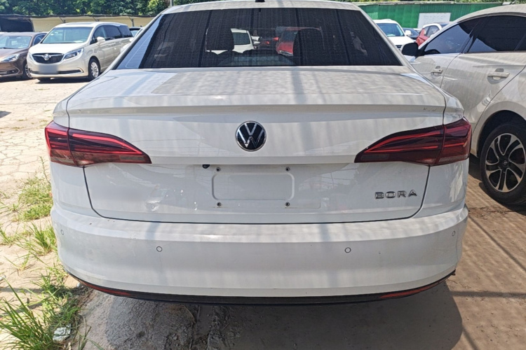 Volkswagen Bora 2022 car image #6