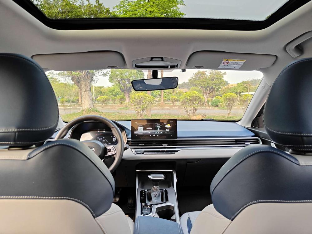 GEELY Emgrand 2022 #21 GEELY Emgrand 2022 car image #21