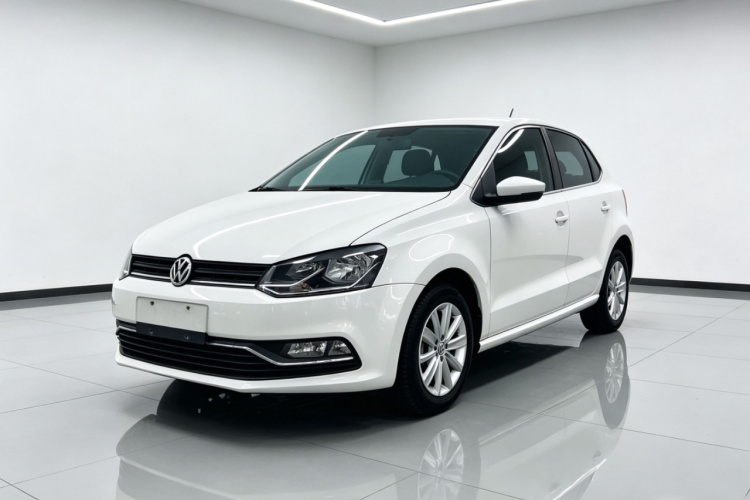 Volkswagen Polo 2015 car image #2