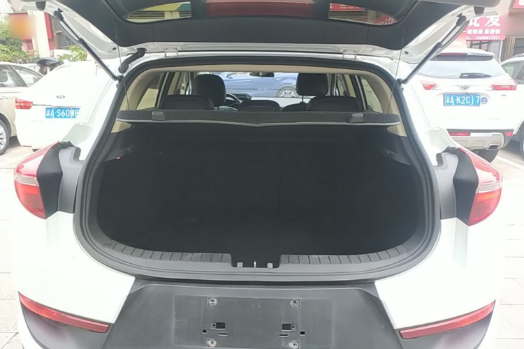 GEELY Emgrand GS 2018 car image #21