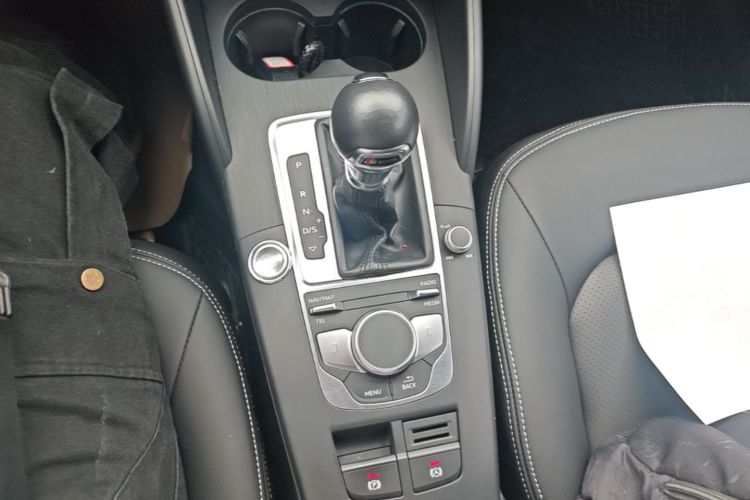 Audi A3 2019 car image #14