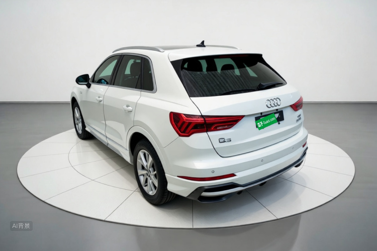 Audi Q3 2019 car image #5