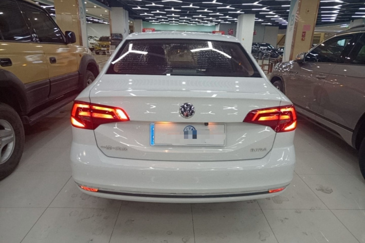 Volkswagen Bora 2017 #6 Volkswagen Bora 2017 car image #6