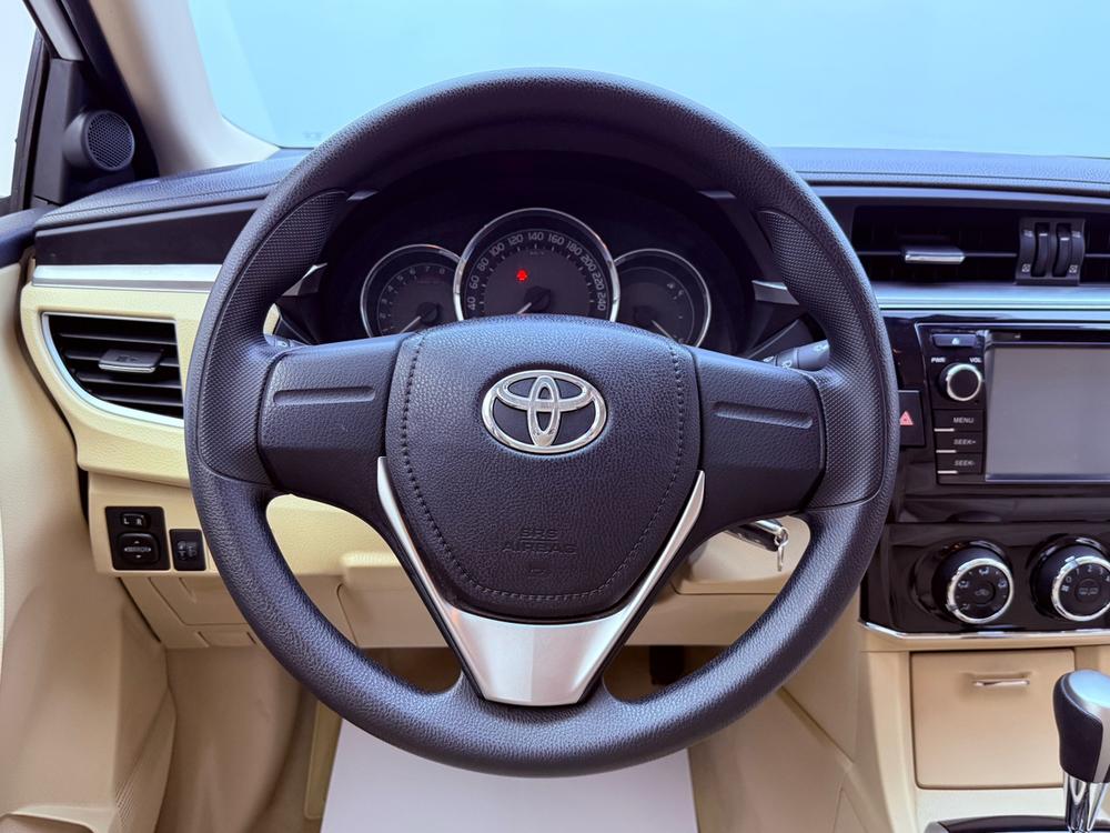 2015 car image #16