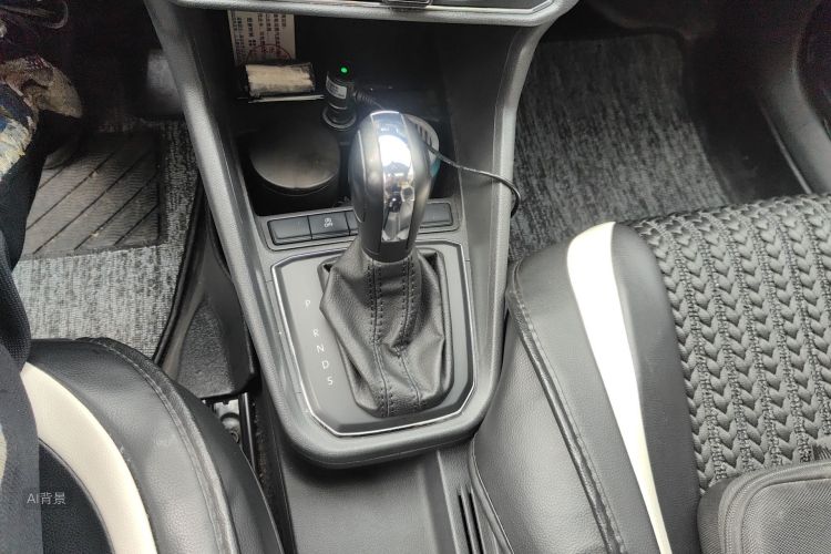 Volkswagen Santana 2019 car image #16