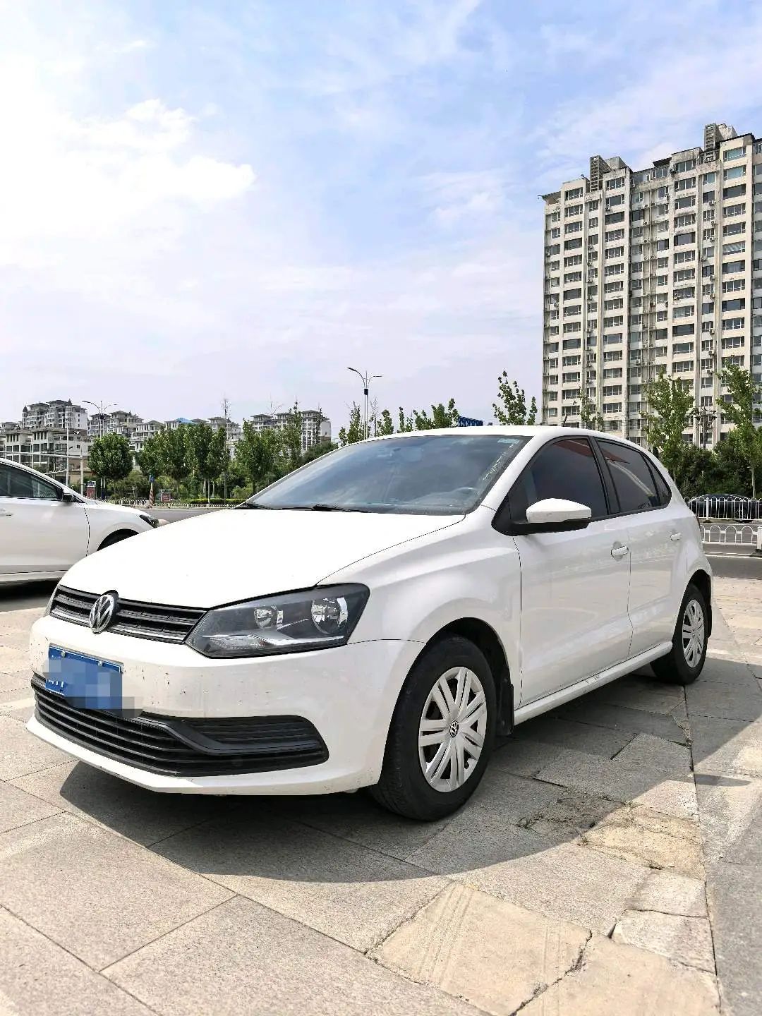Volkswagen Polo 2016 Volkswagen Polo 2016 car image