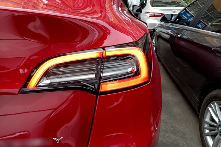 Tesla Model Y 2021 #8 Tesla Model Y 2021 immagine di auto #8
