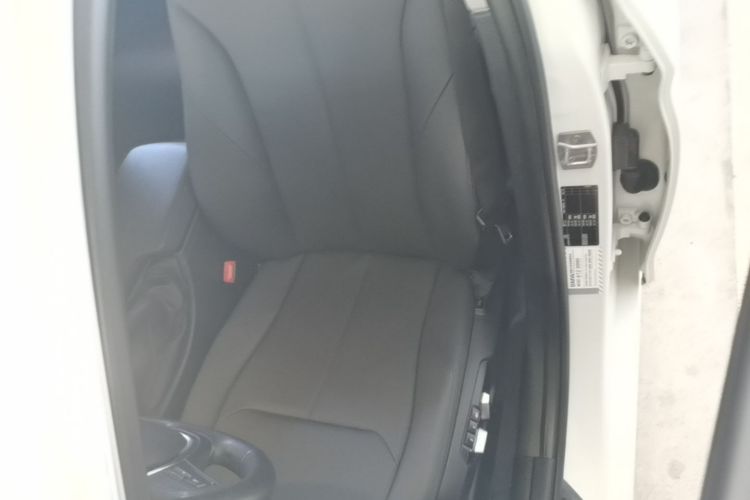 BMW 3 Series 2017 #15 BMW 3 Series 2017 immagine di auto #15