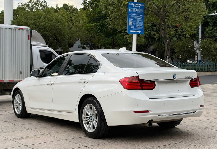 BMW 3 Series 2014 изображение автомобиля #4