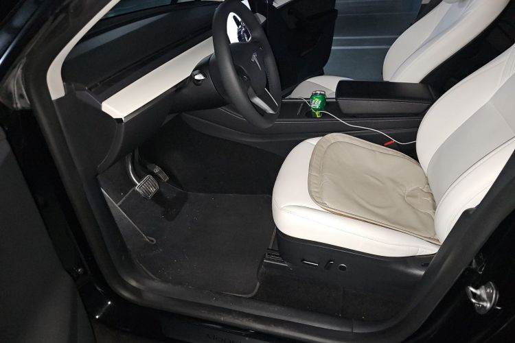 Tesla Model Y 2023 #9 Tesla Model Y 2023 immagine di auto #9
