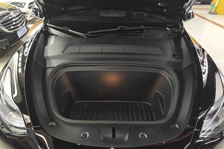 Tesla Model Y 2023 immagine di auto #20