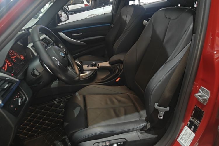 BMW 3 Series 2019 car image #15