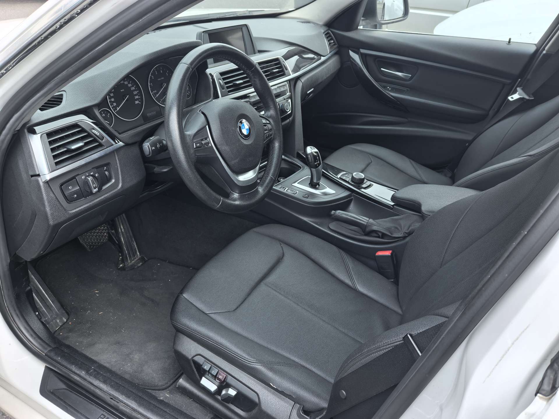BMW 3 Series 2016 imagen de coche #3